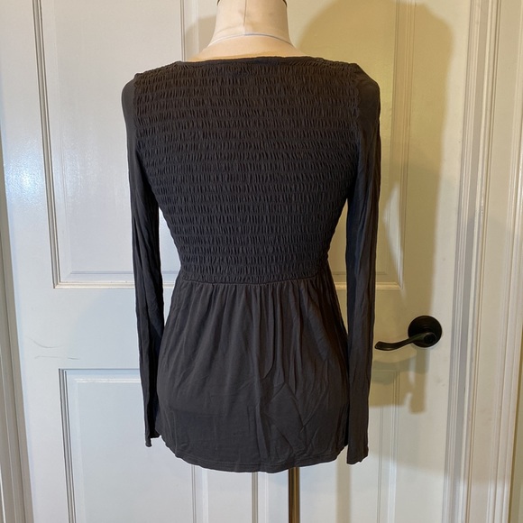 AE Smocked Peplum Tee - Picture 2 of 4